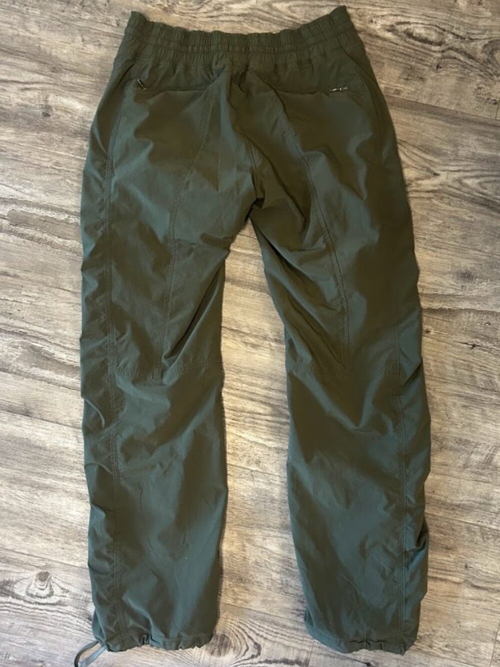 Athleta La Viva Ruched Featherweight Stretch Lined Pant 2 Olive Green 138483 - Picture 3 of 11